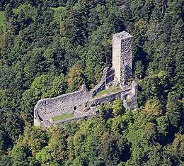 Burgruine Wieladingen über dem Hotzenwälder Murgtal